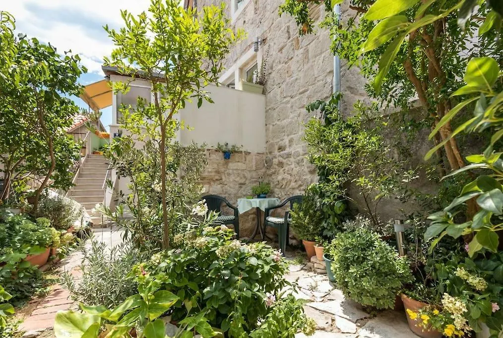 Guest House Kala Split
